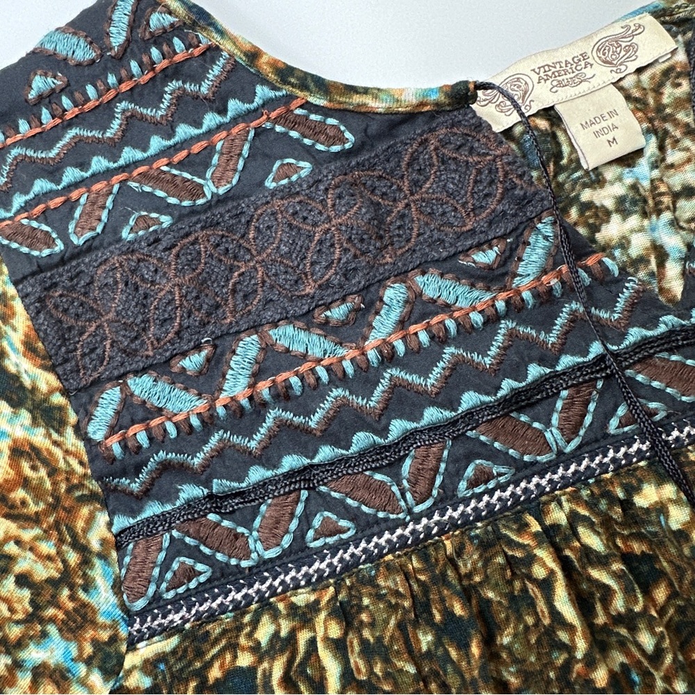 Vintage American Stretch Boho Embroidered Yoke Top M - Picture 2 of 8